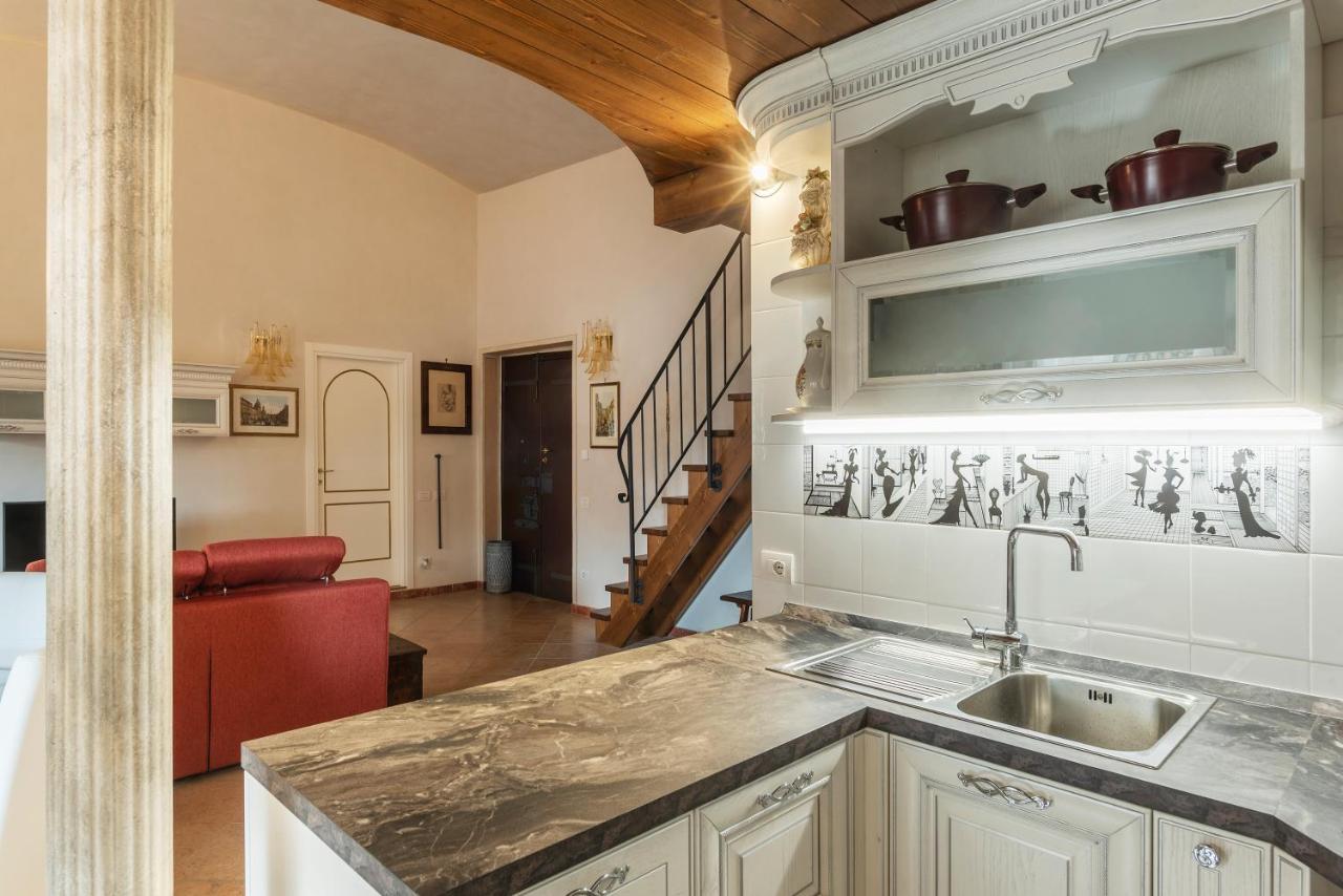 Palazzo Altieri Elegant Apartment 罗马 外观 照片